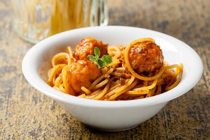 Espaguetis con albóndigas y salsa de tomate | Recetas Gallina Blanca