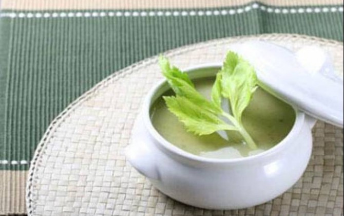 CREMA DE LECHUGA Y CEBOLLA