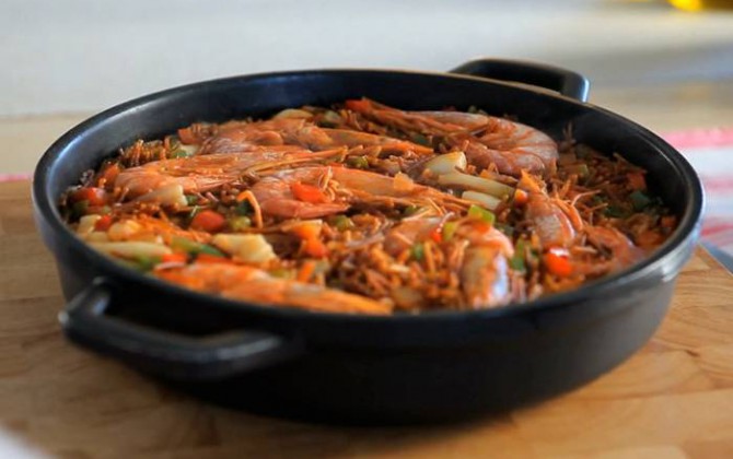 FIDEUÁ CON GAMBAS