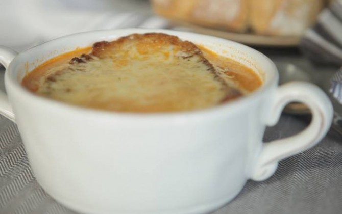 Sopa de ajo con pasta