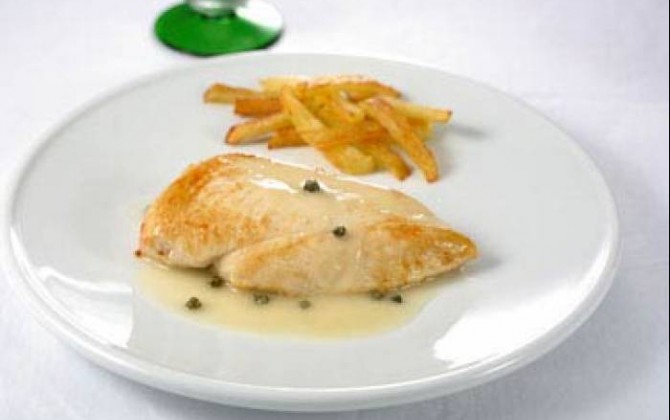 PECHUGAS DE POLLO A LA PIMIENTA VERDE