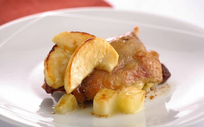 Confit de pato a la manzana y naranja