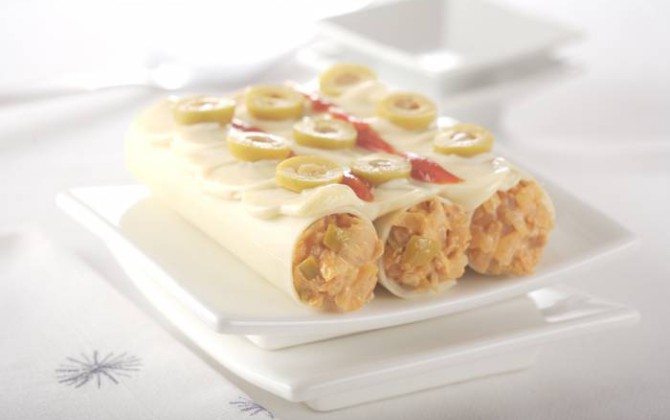Canelones fríos de atún y olivas