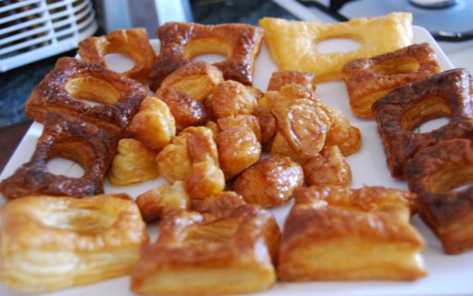 cuadraditos de hojaldre con almibar