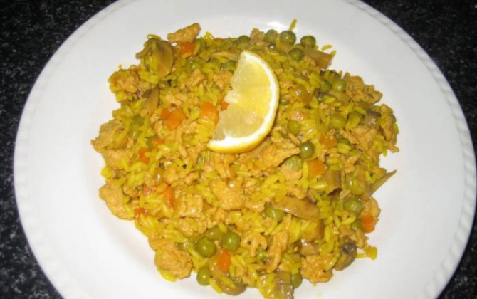 arroz con carne picada y verduras