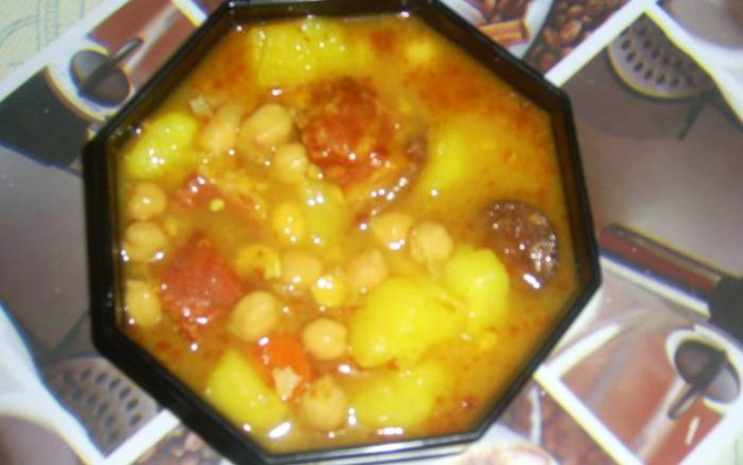 potaje de garbanzos con pringá