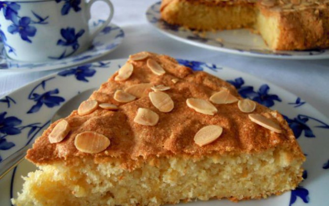 tarta de almendras aromatizada sin harina