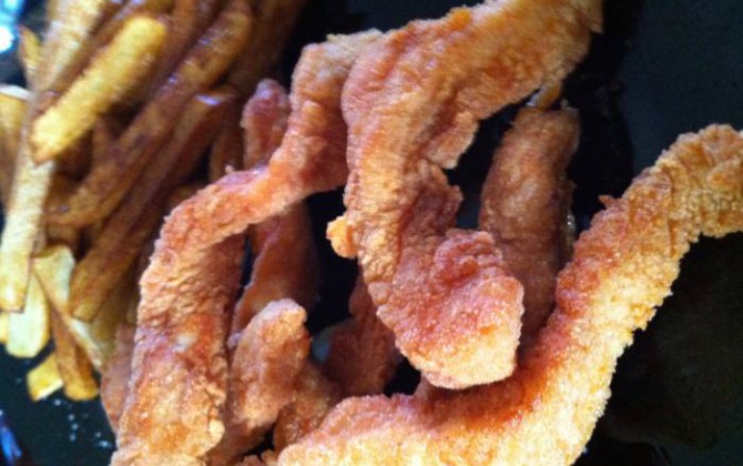 Tiras de pavo frito