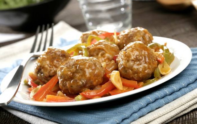 Albóndigas con pimientos