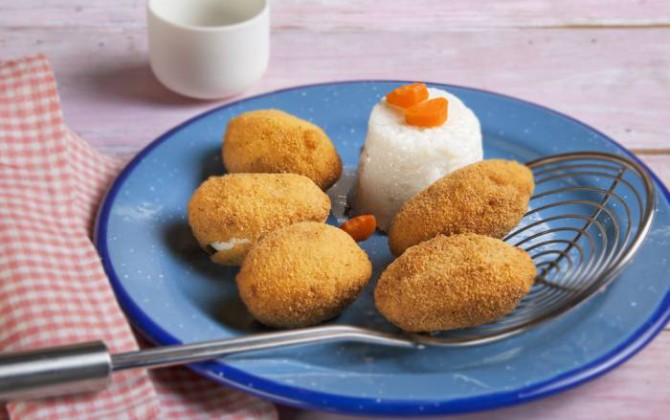 Receta de huevos rebozados con bechamel