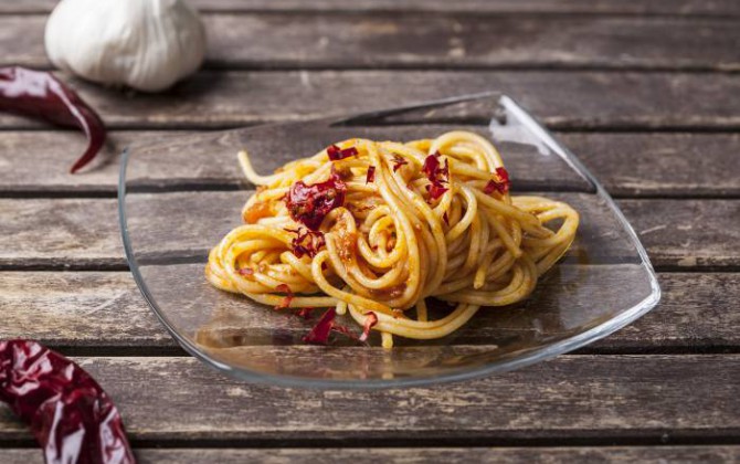 Espaguetis a la arrabiata