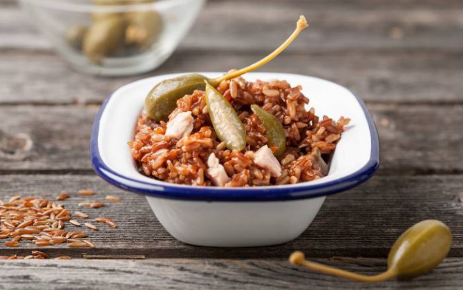 Ensalada de arroz y alcaparras