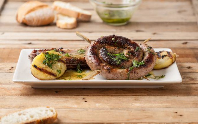 Parrillada de carne y patata