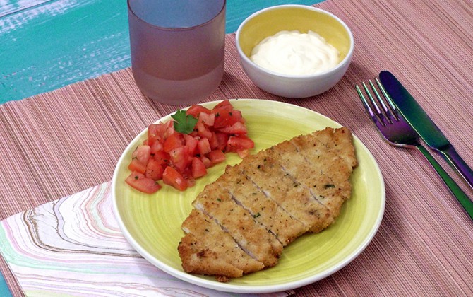 Bodegón de pechugas de pollo rebozadas sin producto