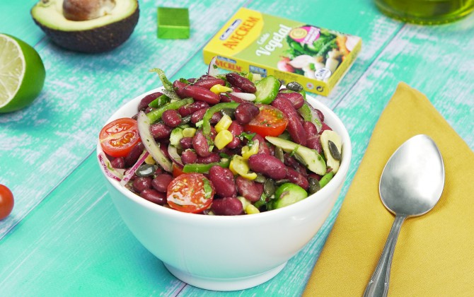 emplatado_con_producto_ensalada_de_alubias_rojas