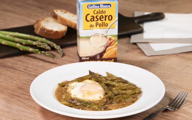 Emplatado con producto espárragos esparragados