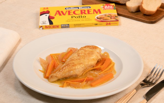 Emplatado con producto pechugas de pollo en escabeche
