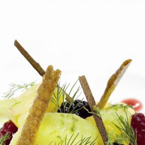 Carpaccio de piña con kirsch
