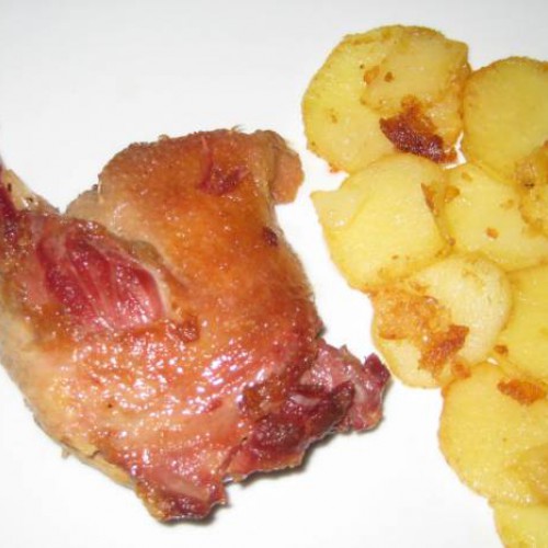 confit de pato con patatas confitadas en su grasa