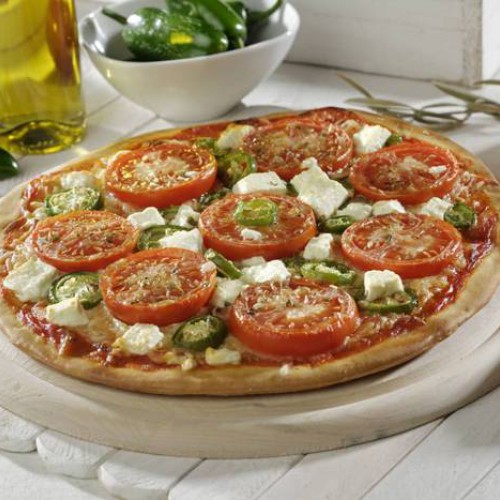Pizza de tomate y jalapeños