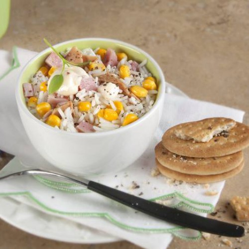 ensalada de arroz integral y atun