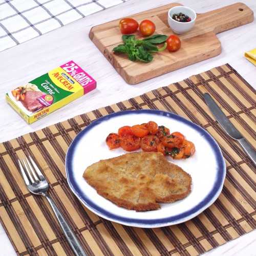 Bodegón con producto filetes de ternera empanados