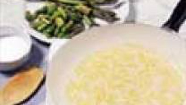 Segundo paso crema de patatas y esparragos