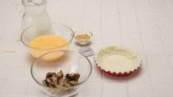 Se limpian los champiñones y se saltean con la mantequilla
