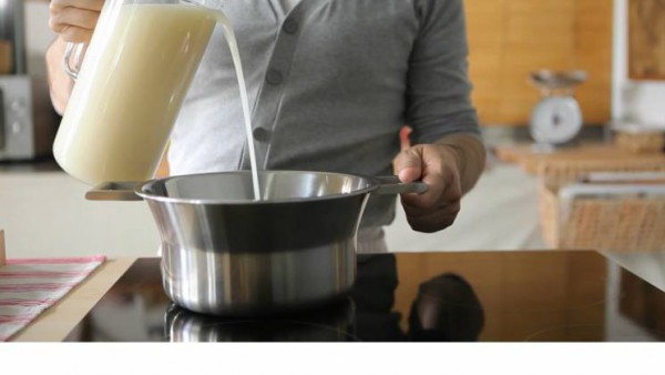 Segundo paso sopa de ajo con pasta