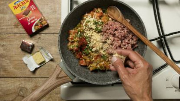 Cómo preparar Empanada de carne- paso 3