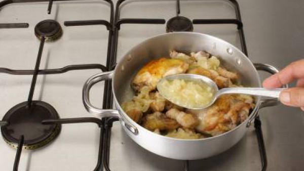 Primer paso pollo guisado con apio y arroz