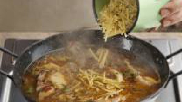 fideua de marisco y carne_paso 3_gallina blanca