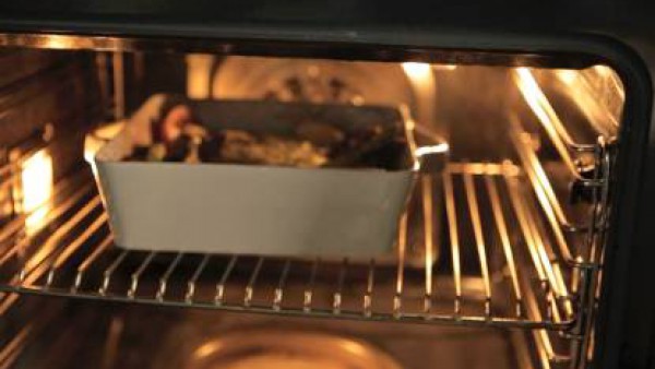 Introduce la bandeja en el horno y deja que se cocine a 200 ºC durante unos 7 minutos. Pasado este tiempo, ya puedes sacarla del horno y servir.