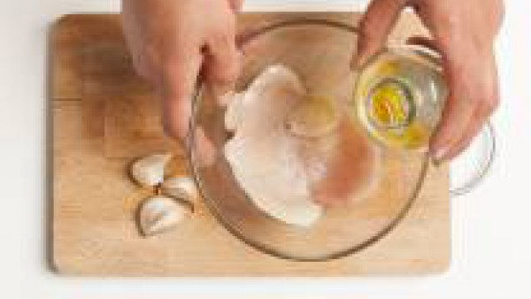 Cómo preparar Pechuga de pollo con chips de patata- Paso 2