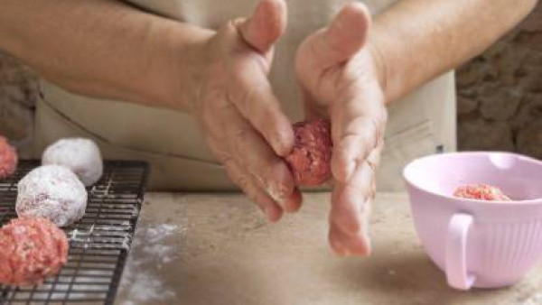 Cómo preparar Albóndigas de carne– paso 2