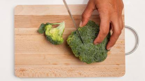 Cómo preparar Crema de brócoli y rape. Paso 1
