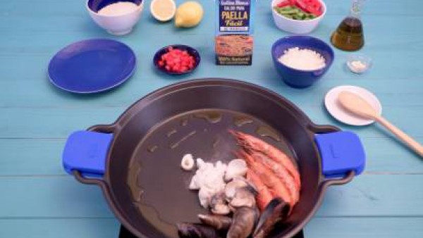 Cómo hacer paella de marisco - paso 1 