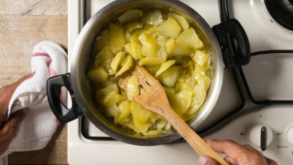 Cómo preparar Tortilla de patatas – paso 2