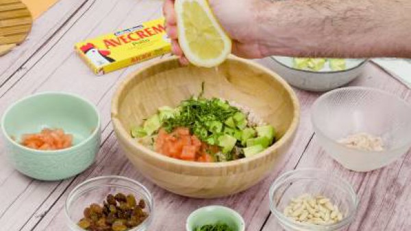 Tercer paso ensalada de quinoa y aguacate