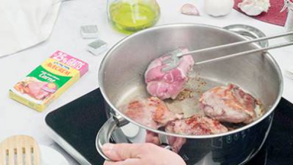 Primer paso carrilleras de cerdo al vino tinto