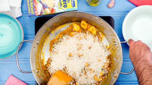 Segundo paso arroz con pulpo