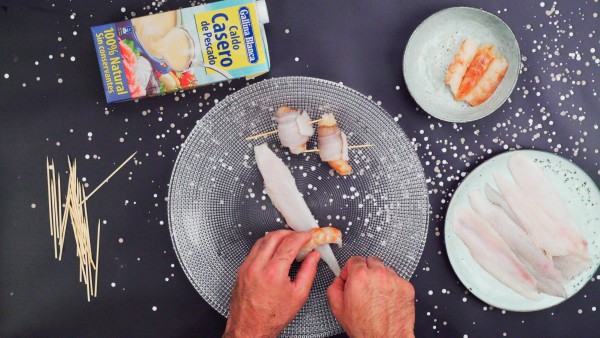 Primer paso rollito de lenguado y gambas