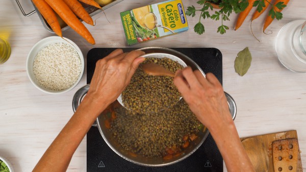 Lentejas con verduras y arroz paso 2