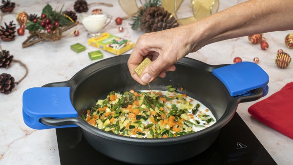 Primer paso de tartaletas de verduras y queso 