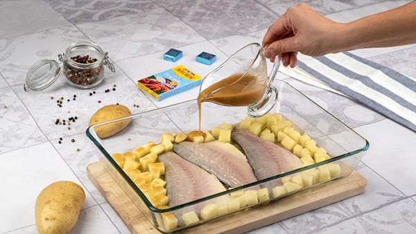 Lubina al horno con patatas Paso 3