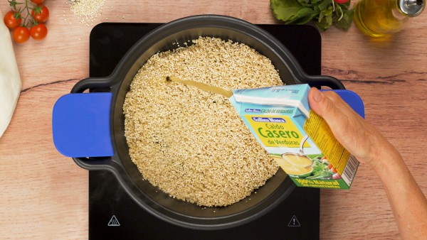 Primer-paso-ensalada-de-quinoa-con-garbanzos
