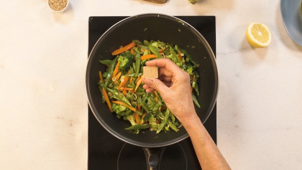 Paso 2 wok de verduras y cigalas
