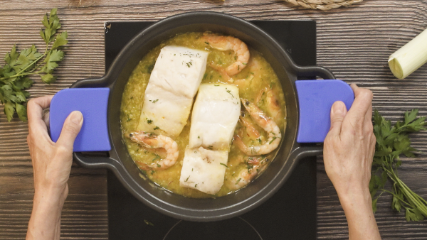Paso 3 merluza en salsa de langostinos