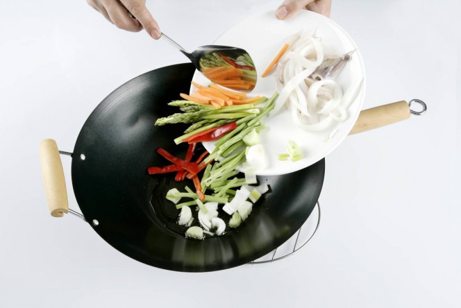cómo mantener las sartenes, planchas y wok de hierro